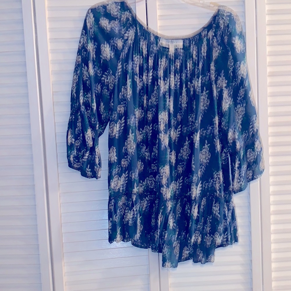Fever Blouse, L, blue with flowers,